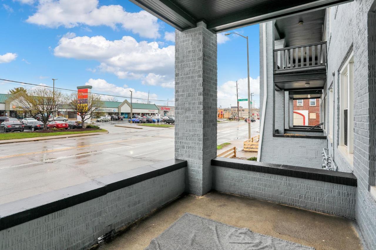 The Village Downtown West Indianapolis Exteriör bild